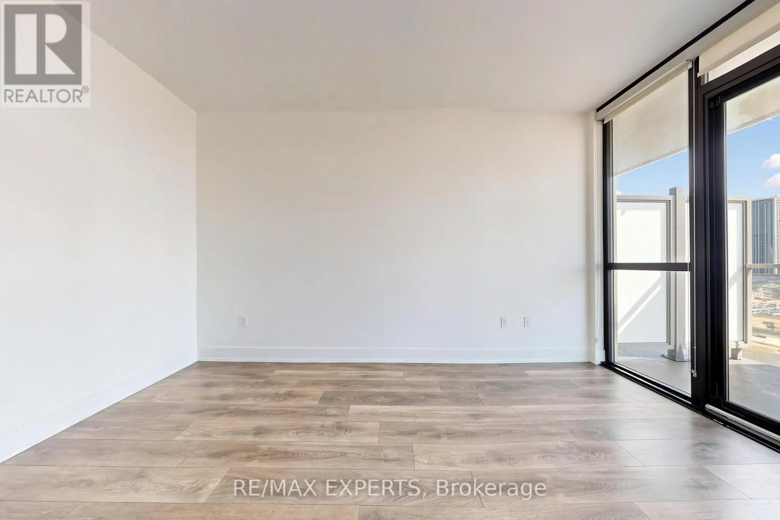 1505 - 2916 HIGHWAY 7 ROAD