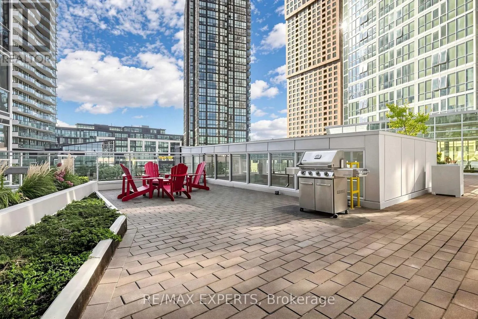1505 - 2916 HIGHWAY 7 ROAD