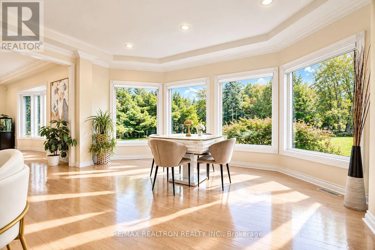 8 COUNTRY HEIGHTS DRIVE
