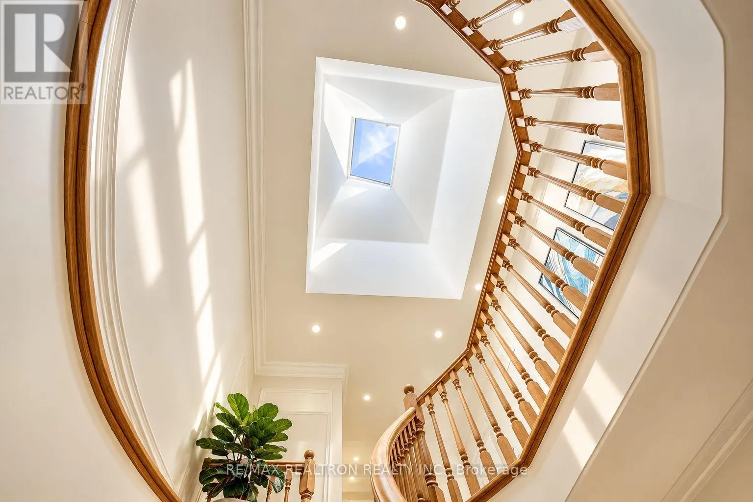 8 COUNTRY HEIGHTS DRIVE