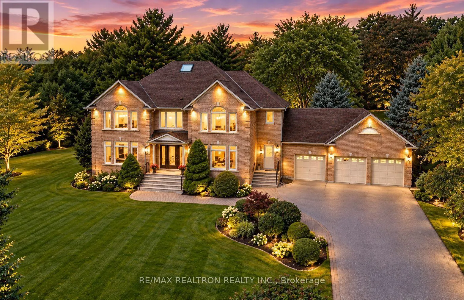 8 COUNTRY HEIGHTS DRIVE