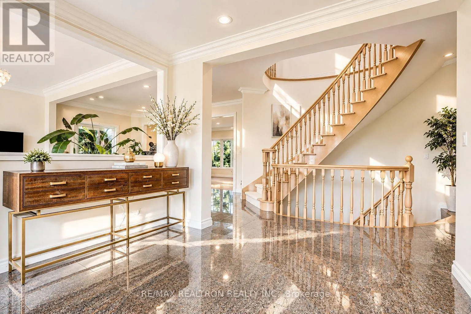 8 COUNTRY HEIGHTS DRIVE