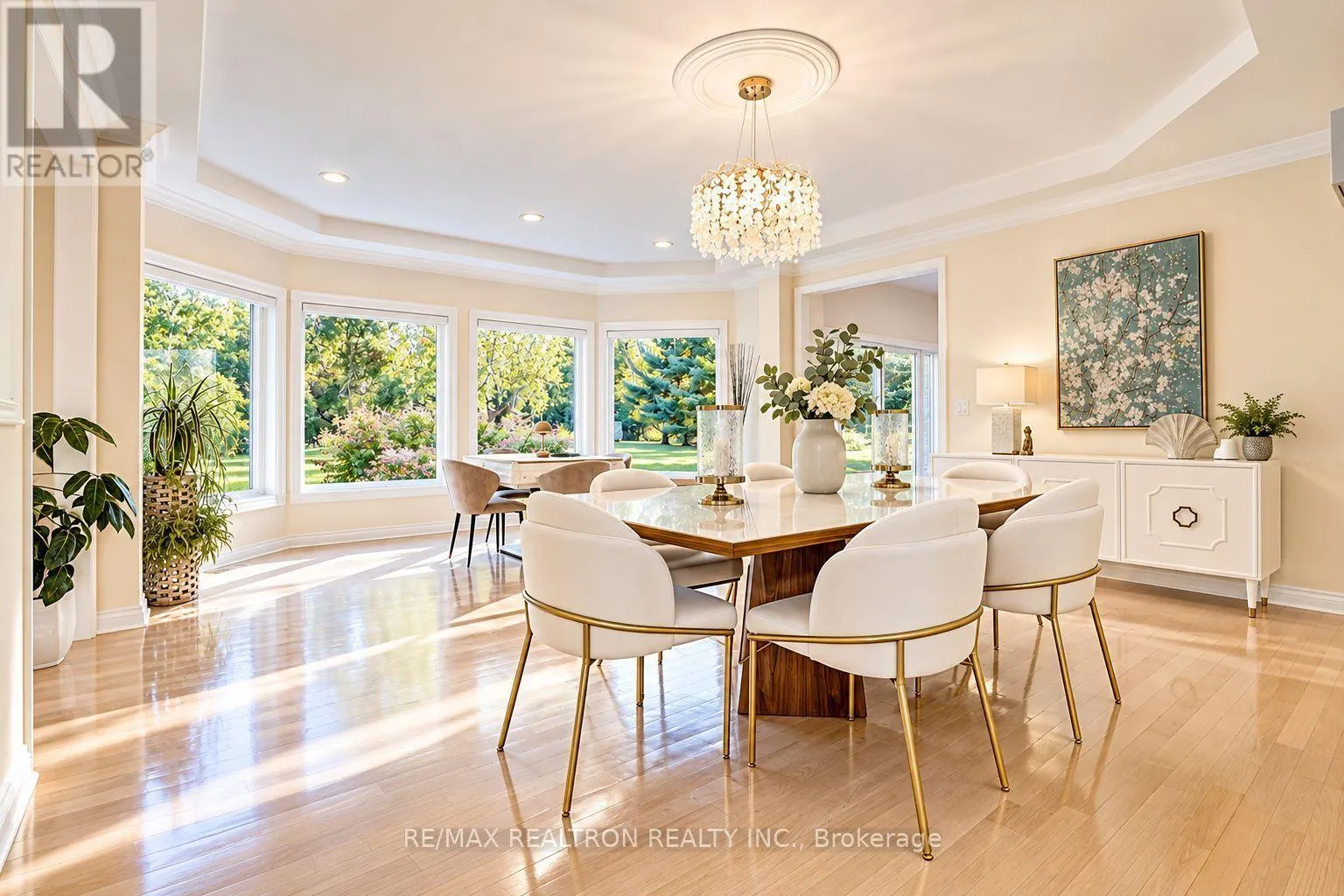 8 COUNTRY HEIGHTS DRIVE