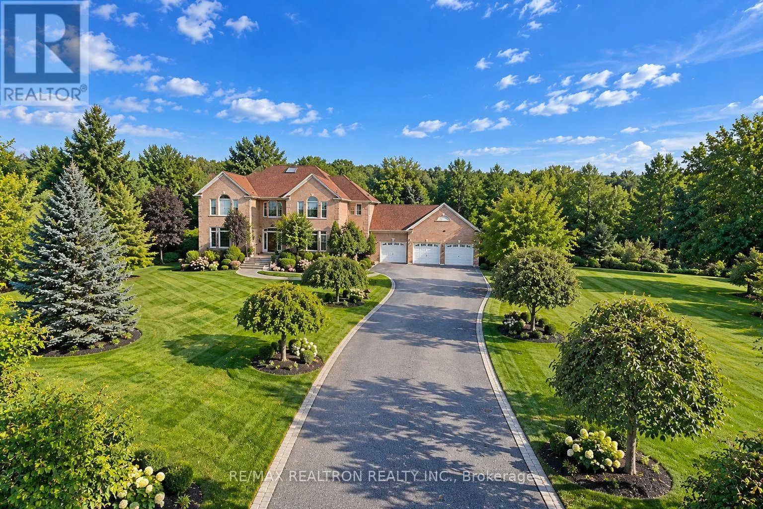 8 COUNTRY HEIGHTS DRIVE