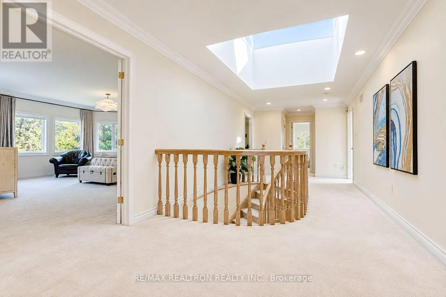 8 COUNTRY HEIGHTS DRIVE