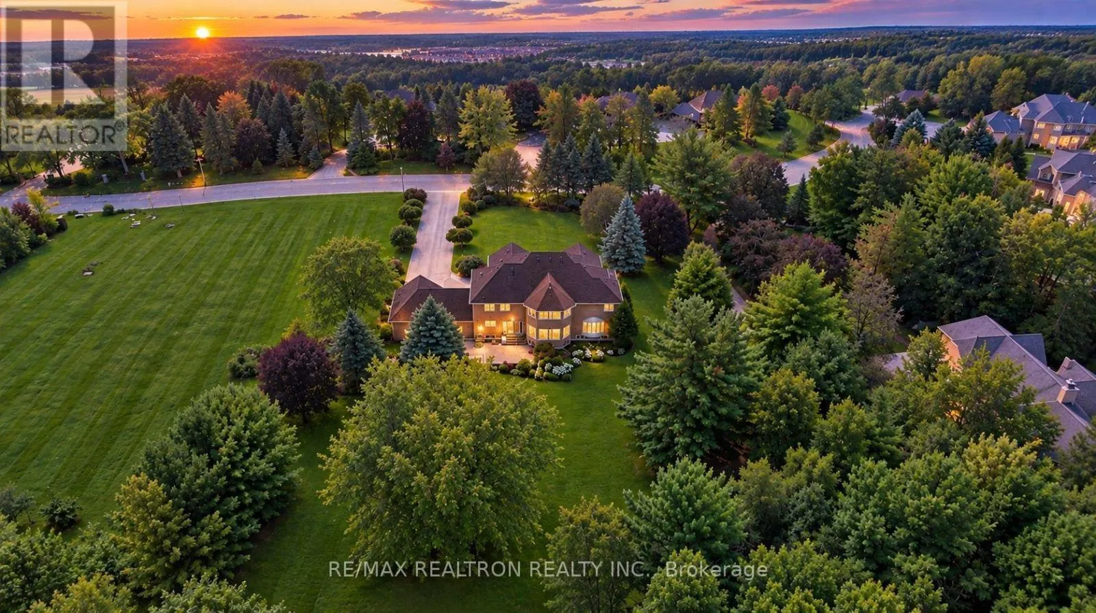 8 COUNTRY HEIGHTS DRIVE