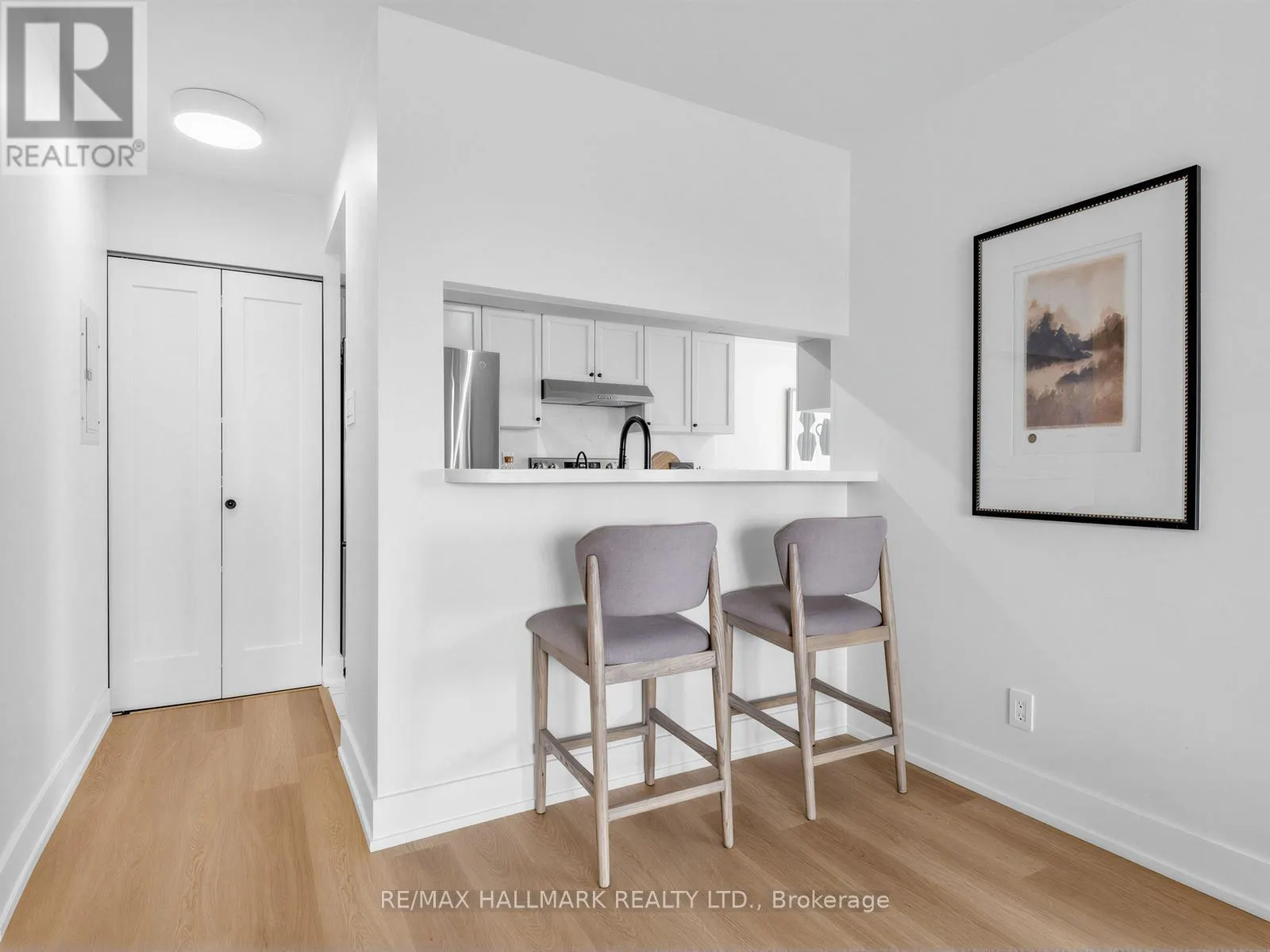 1102 - 399 SOUTH PARK ROAD