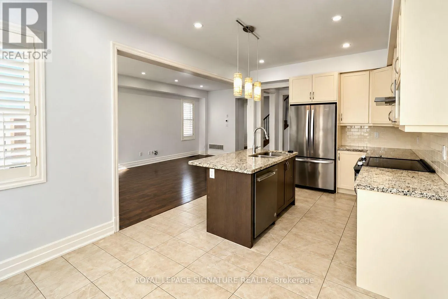 165 WAGNER CRESCENT