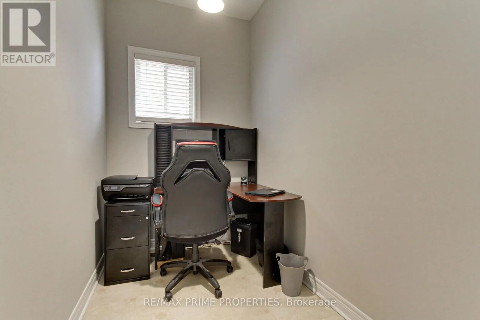 64 IAN DRIVE