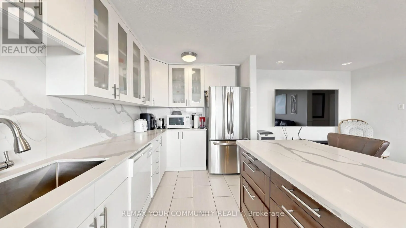 707 - 180 DUDLEY AVENUE