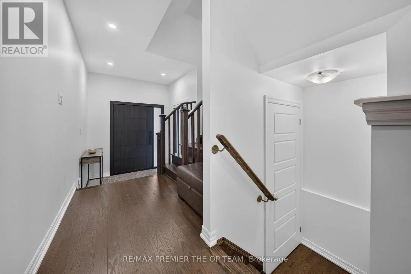 233 VIVANT STREET