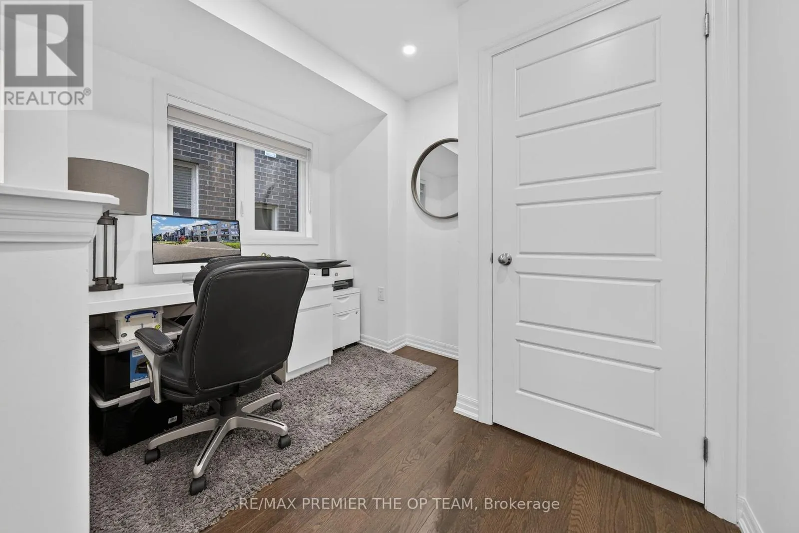 233 VIVANT STREET