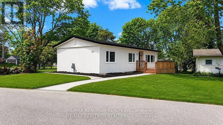 41 TREFOIL DRIVE