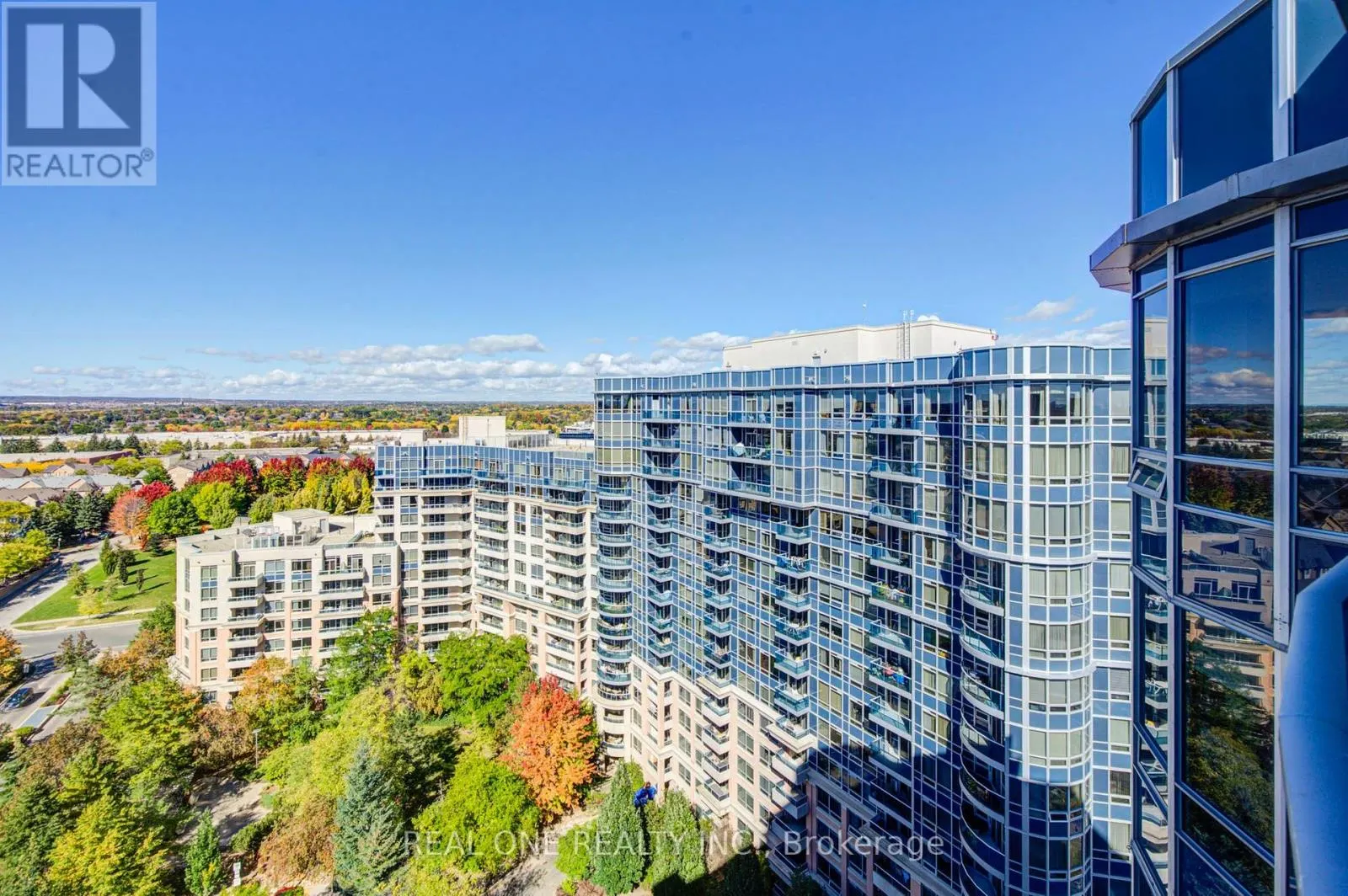 PH55 - 23 COX BOULEVARD