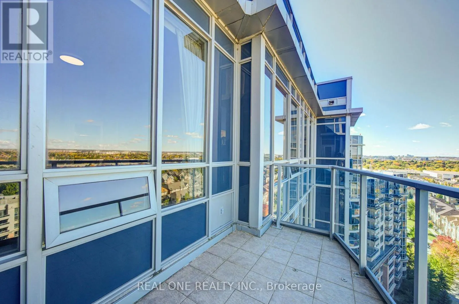 PH55 - 23 COX BOULEVARD