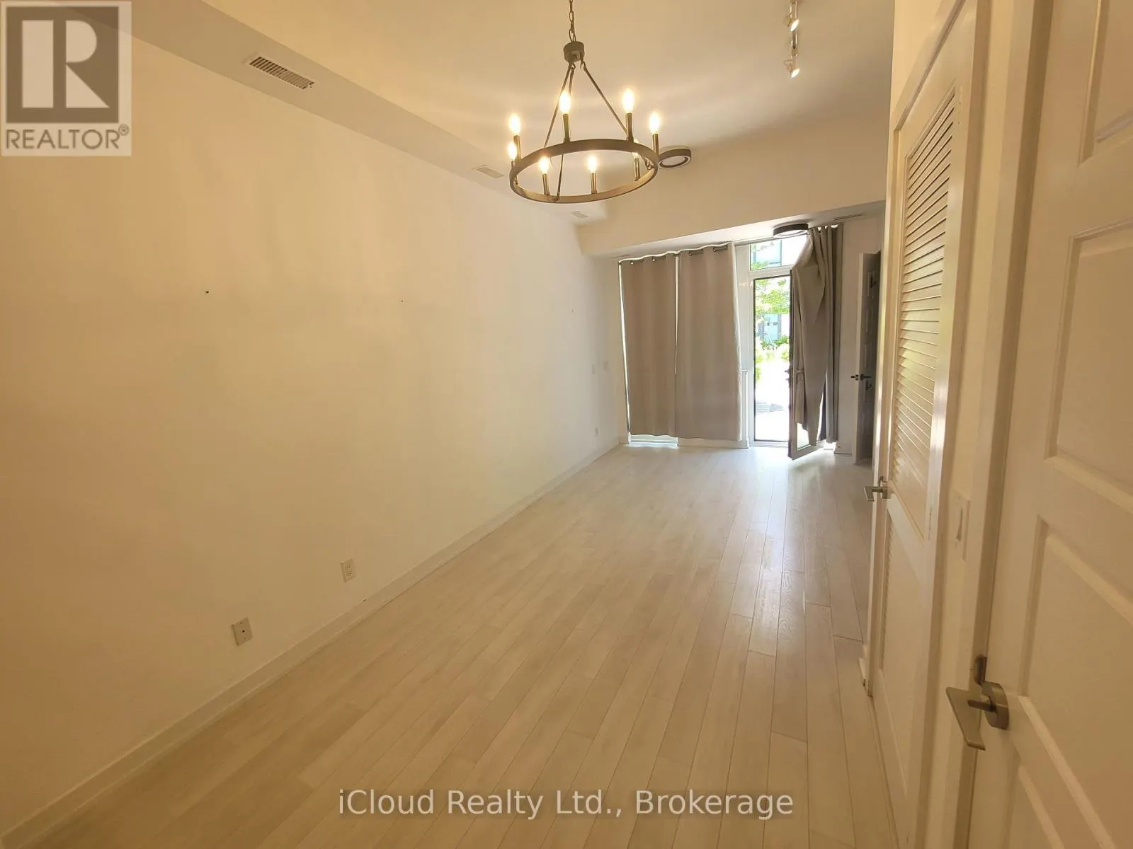 31 - 247 BROWARD WAY