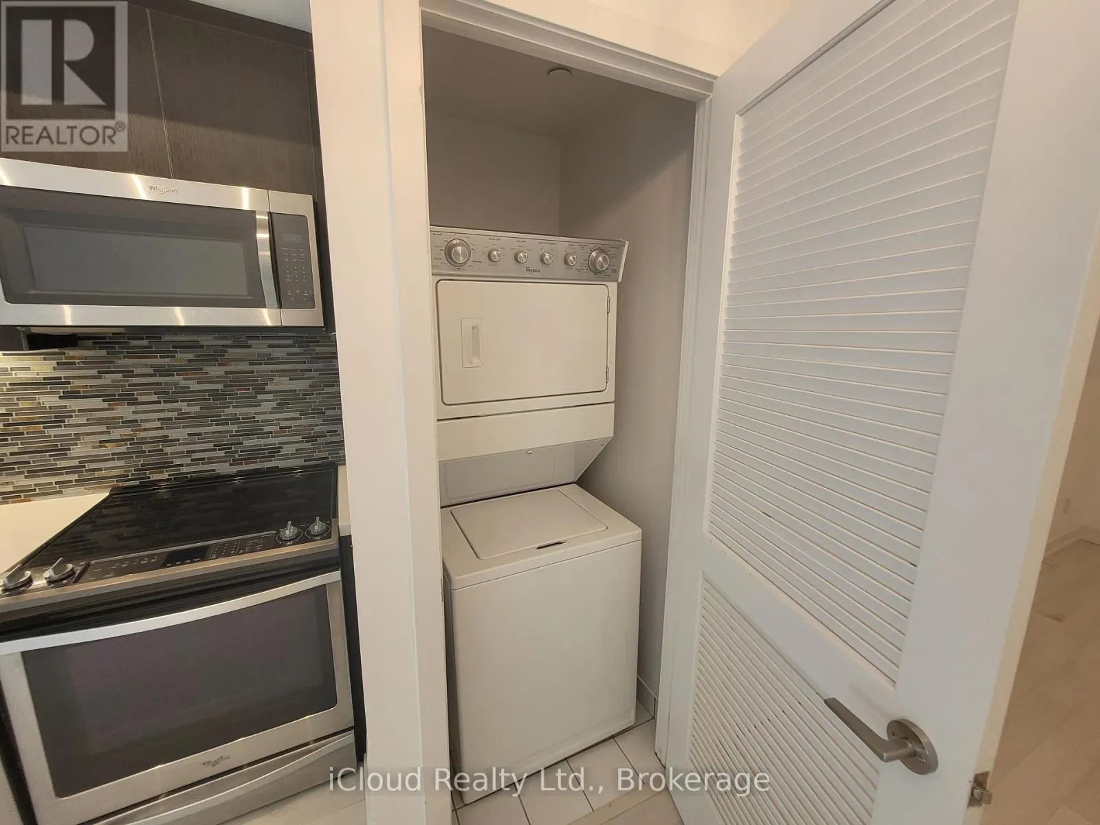 31 - 247 BROWARD WAY