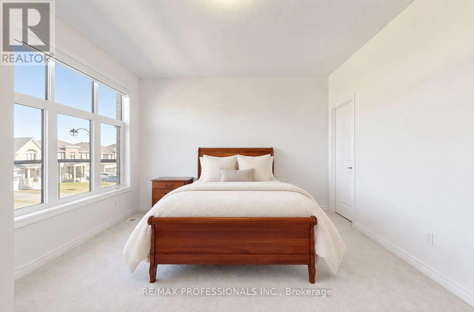 1450 DAVIS LOOP