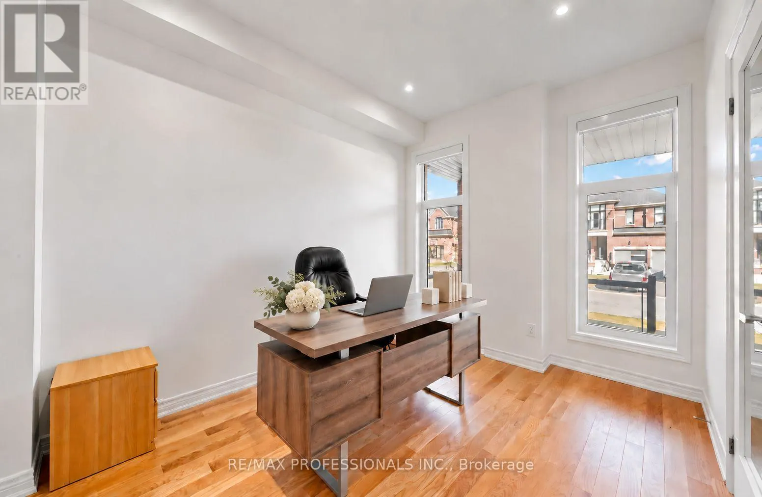 1450 DAVIS LOOP