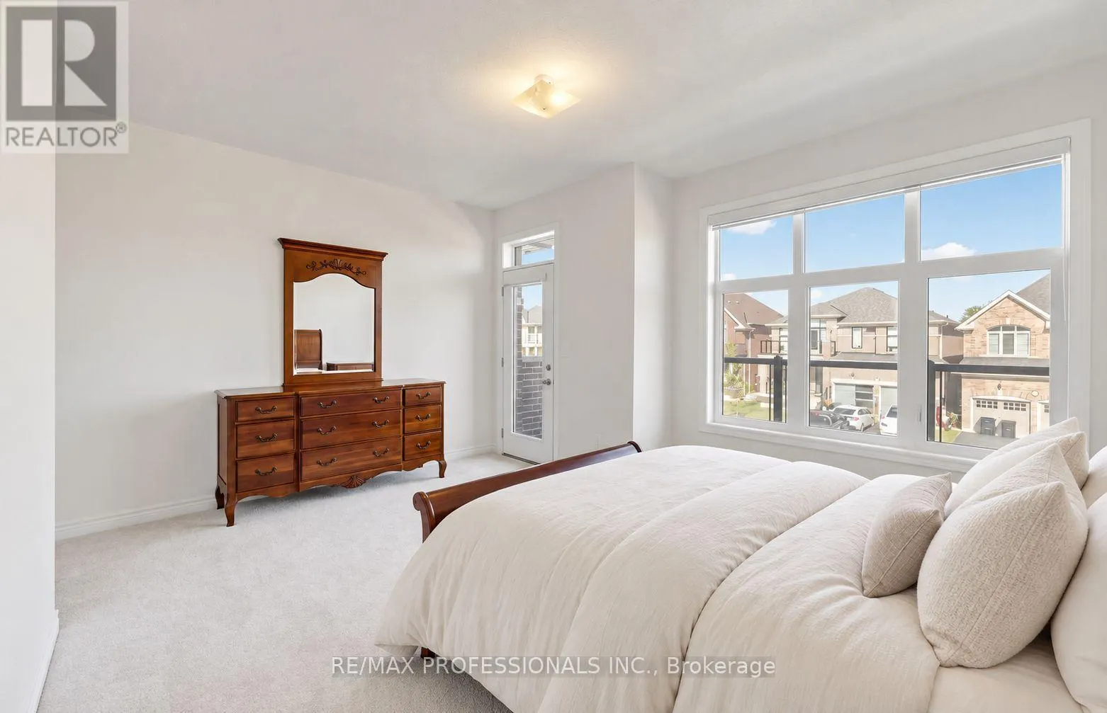 1450 DAVIS LOOP