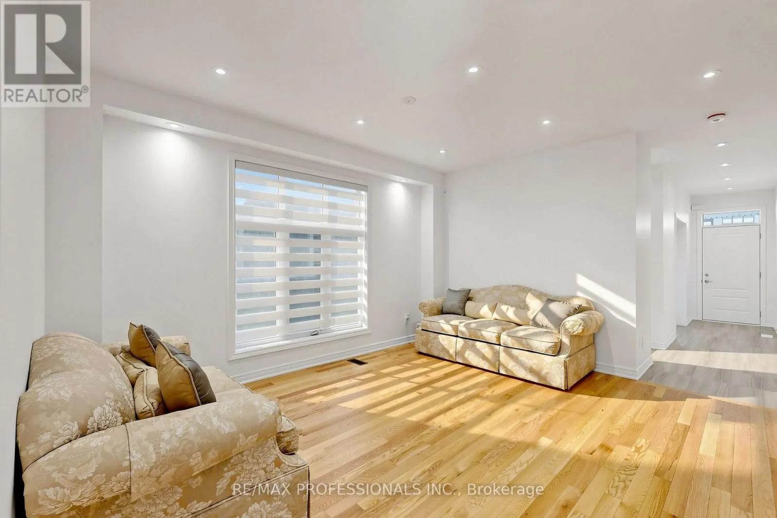 1450 DAVIS LOOP