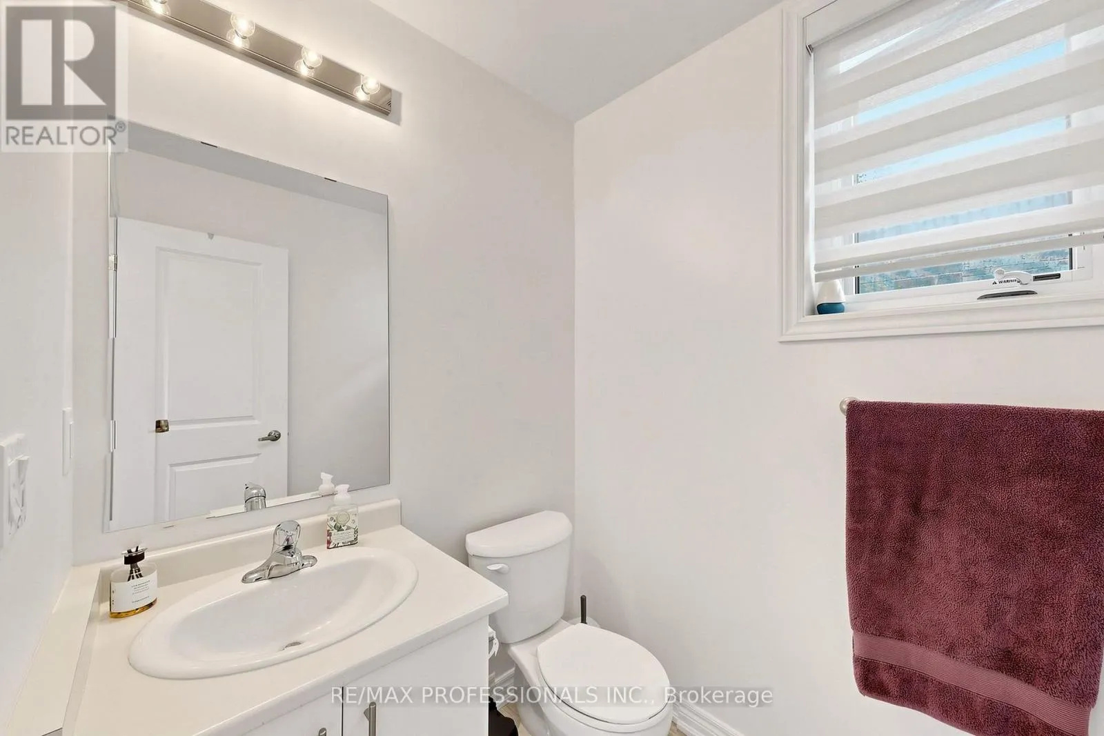 1450 DAVIS LOOP