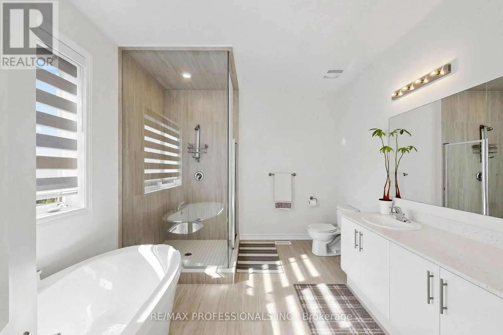 1450 DAVIS LOOP