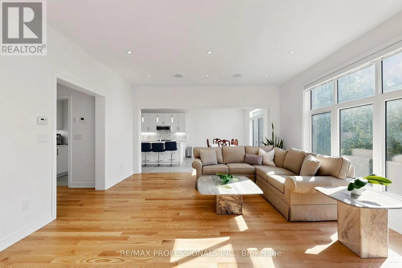 1450 DAVIS LOOP