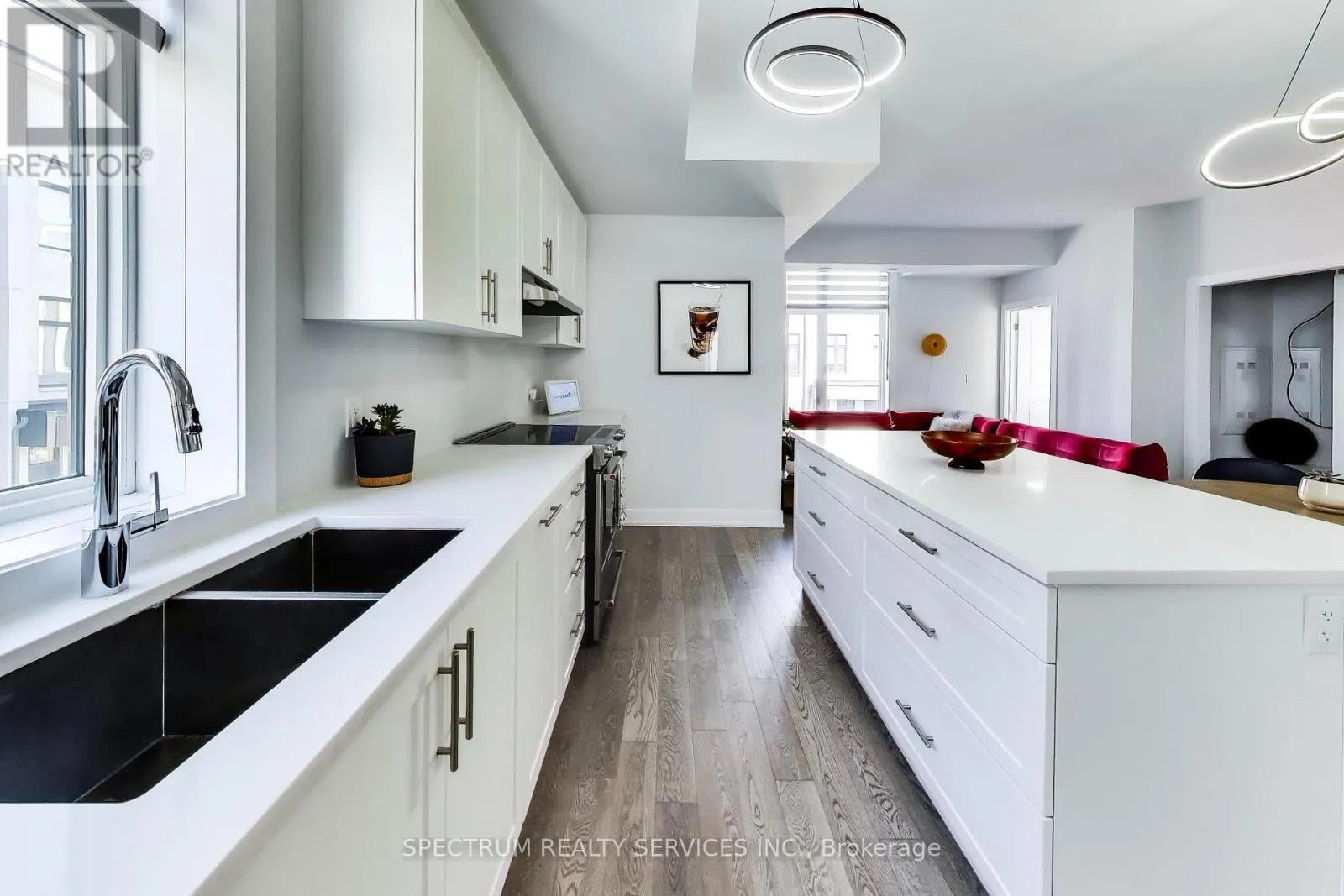 224 - 9560 ISLINGTON AVENUE