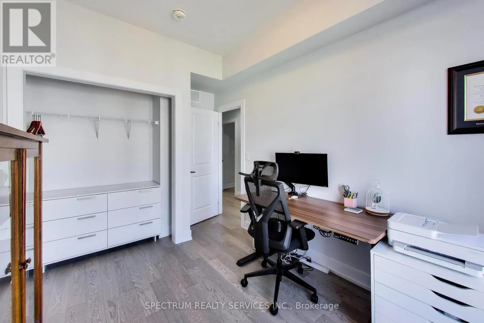 224 - 9560 ISLINGTON AVENUE