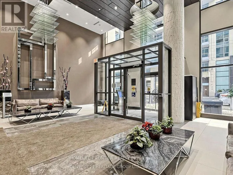 304 - 9205 YONGE STREET NE