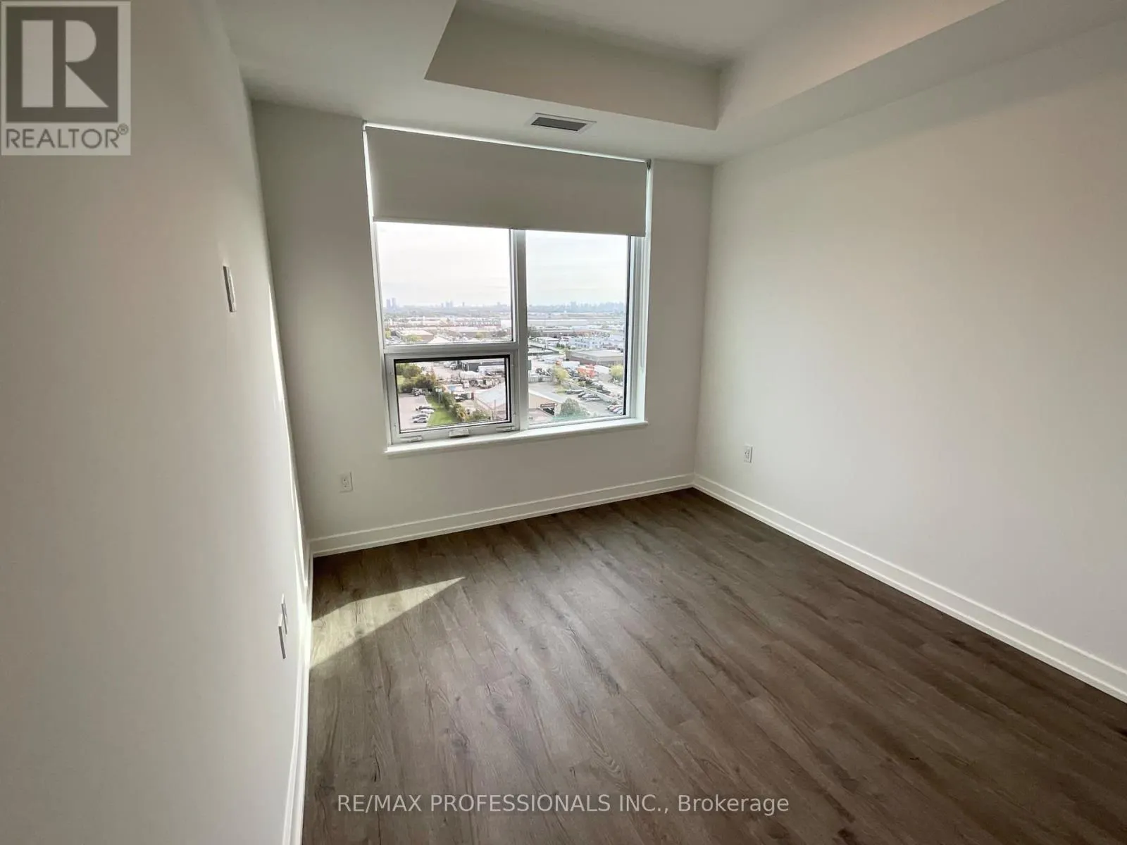 1104 - 5 MEADOWDALE ROAD
