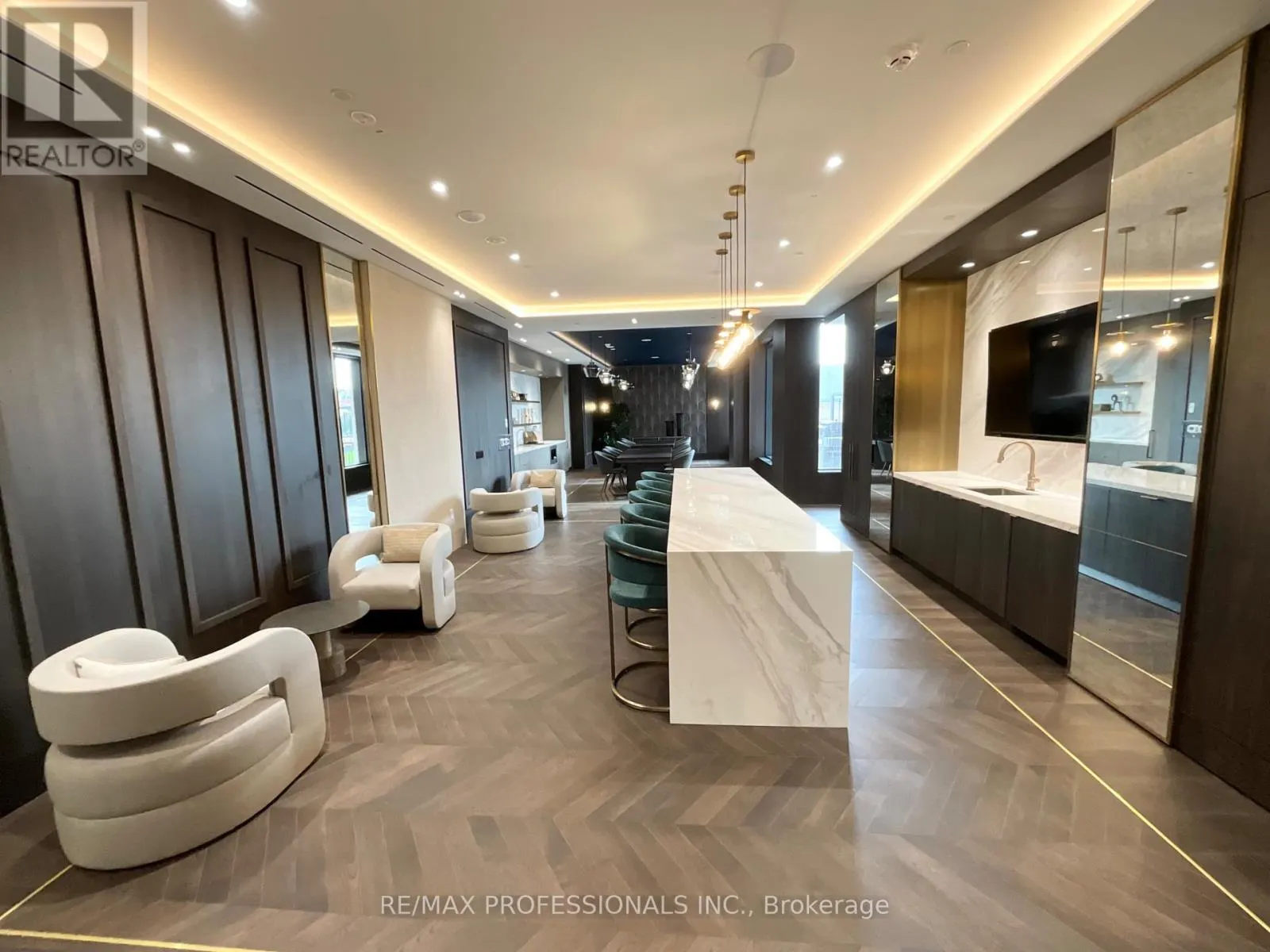 1104 - 5 MEADOWDALE ROAD