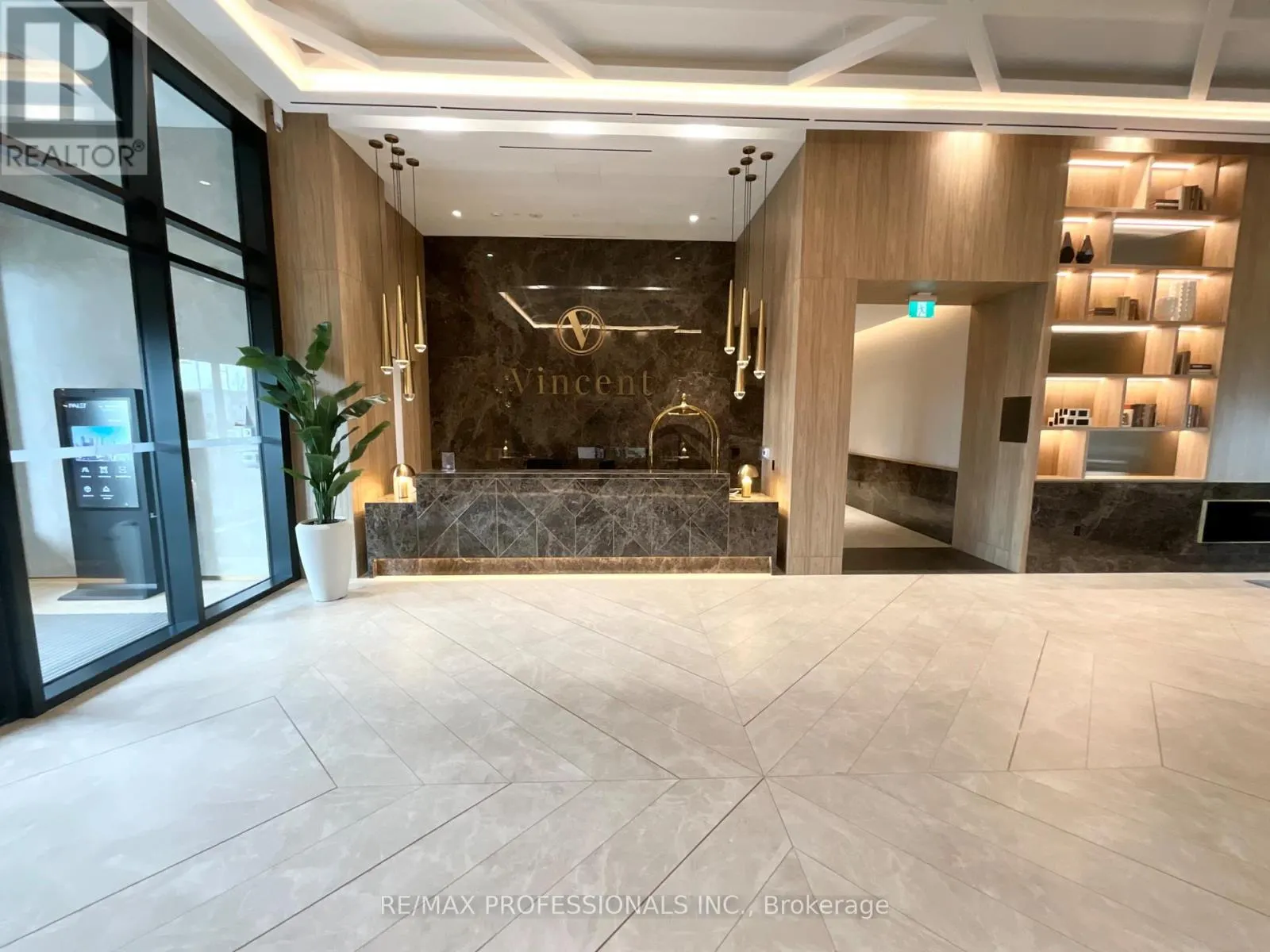 1104 - 5 MEADOWDALE ROAD