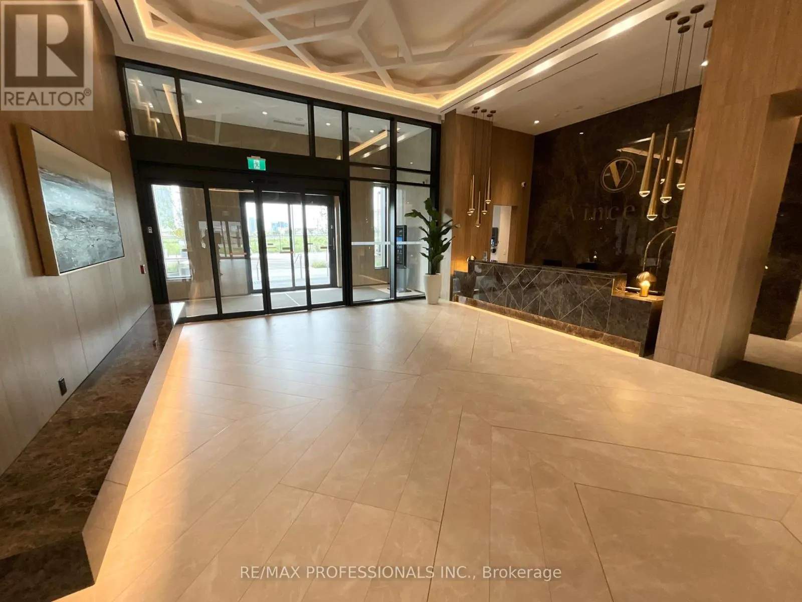 1104 - 5 MEADOWDALE ROAD