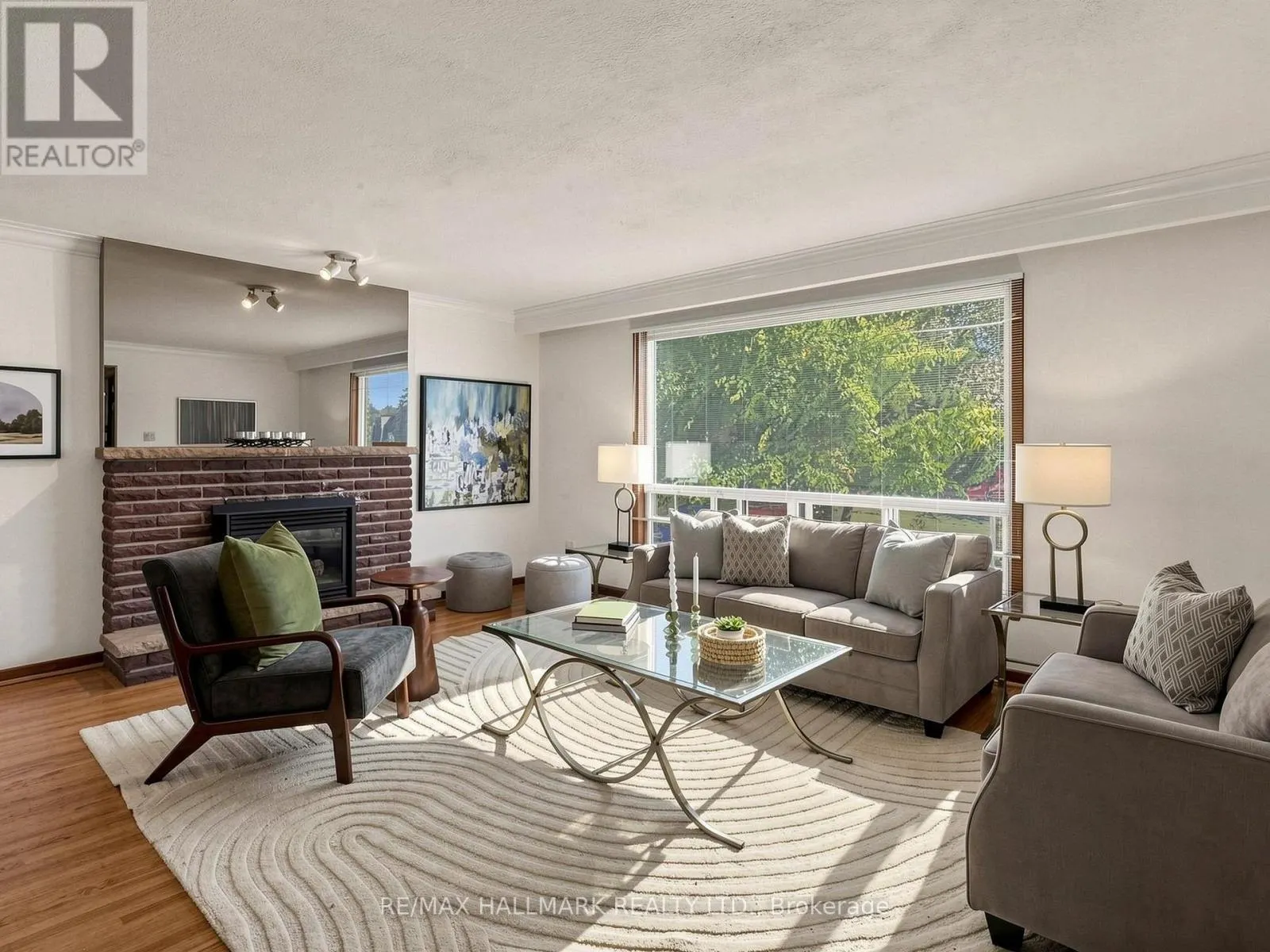 4 MULTIFLORA PLACE