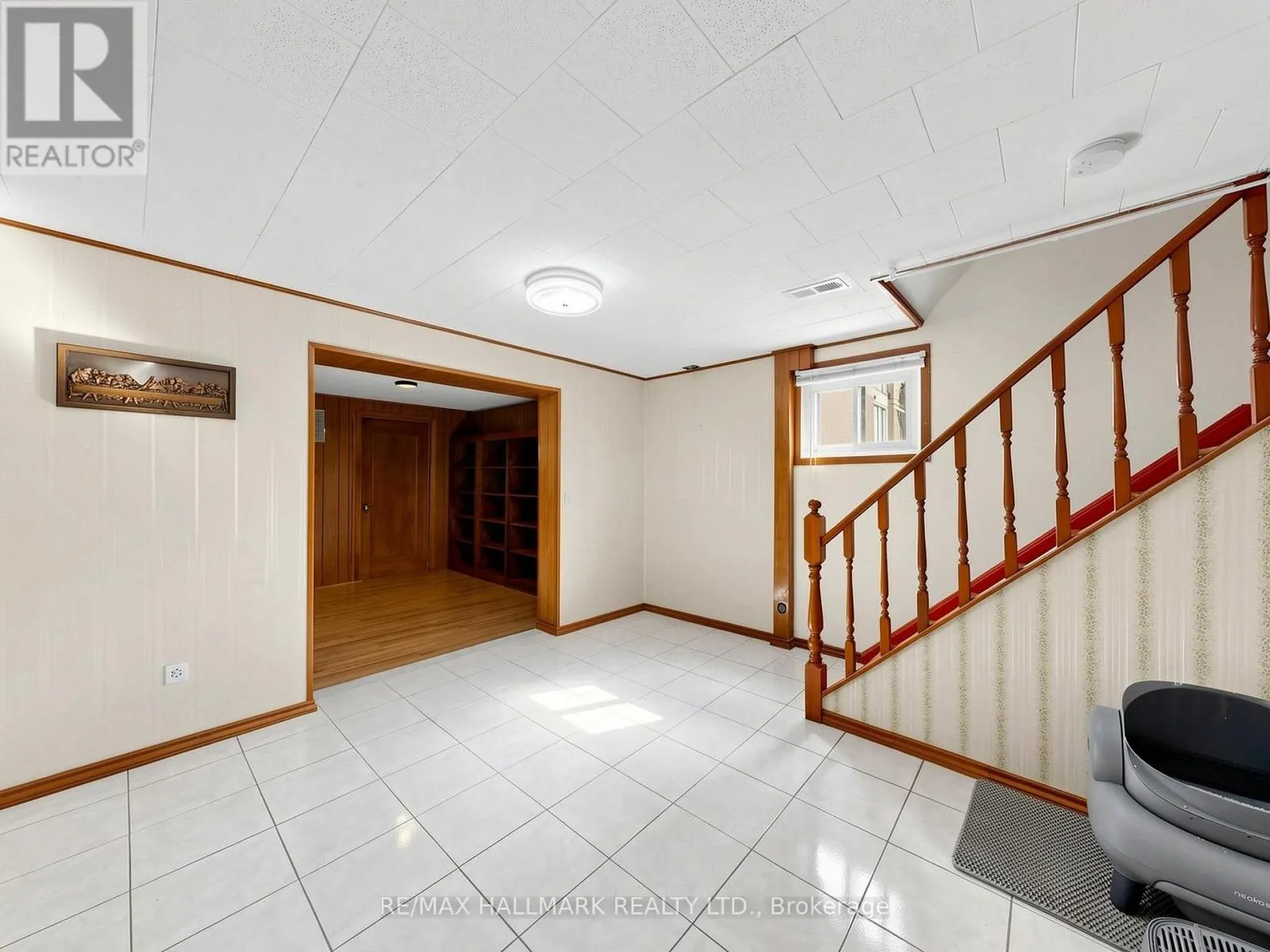 4 MULTIFLORA PLACE