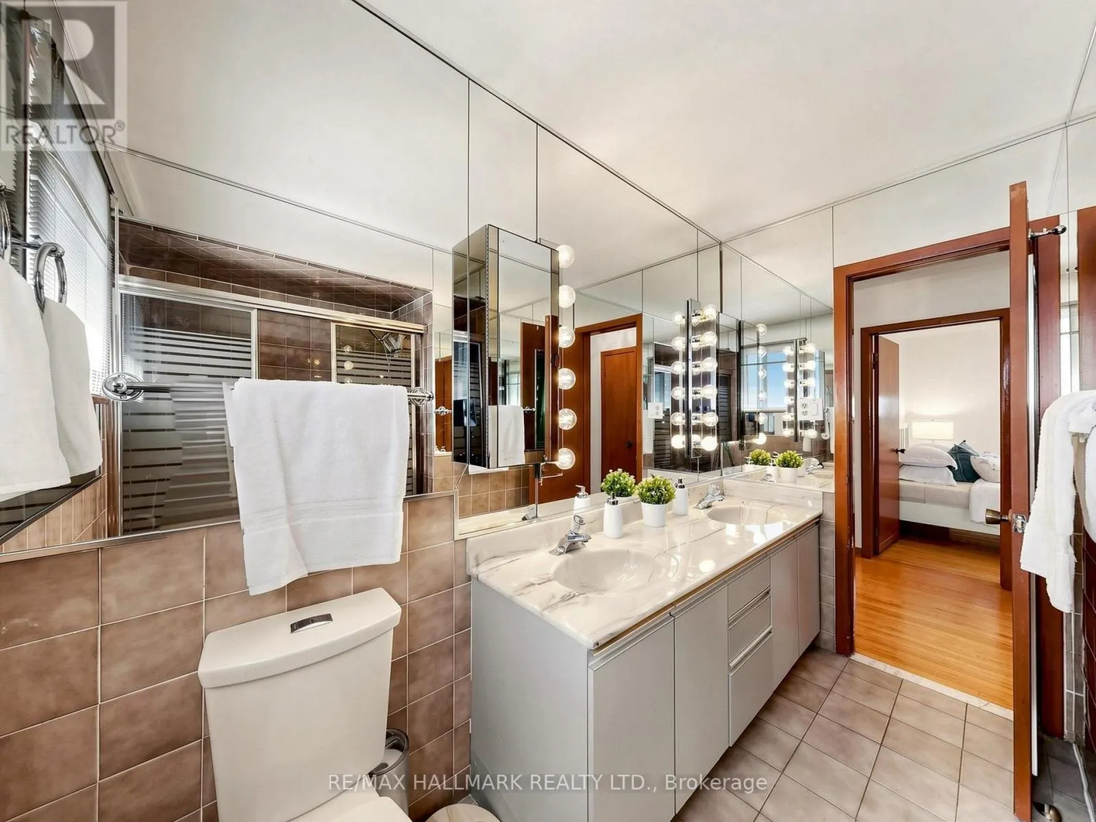 4 MULTIFLORA PLACE