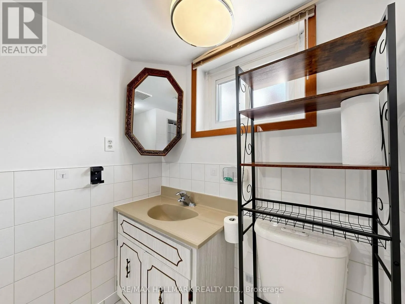 4 MULTIFLORA PLACE