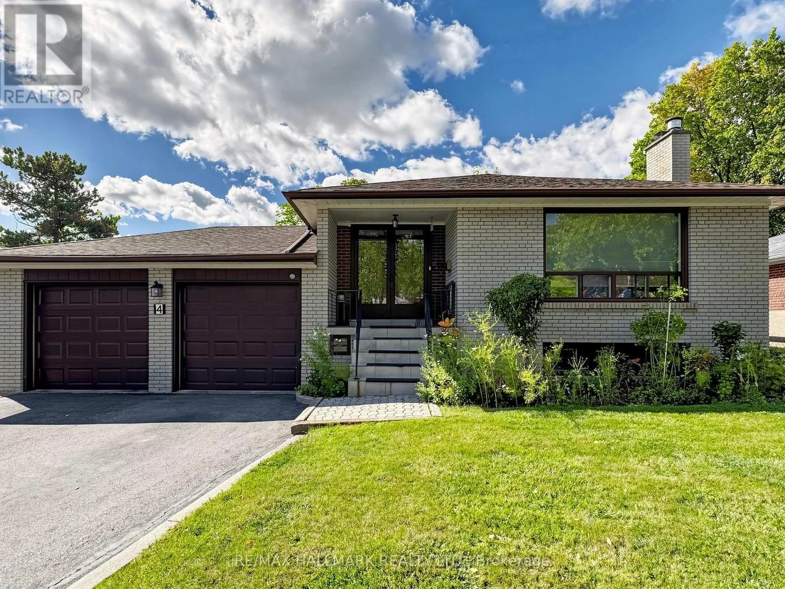 4 MULTIFLORA PLACE