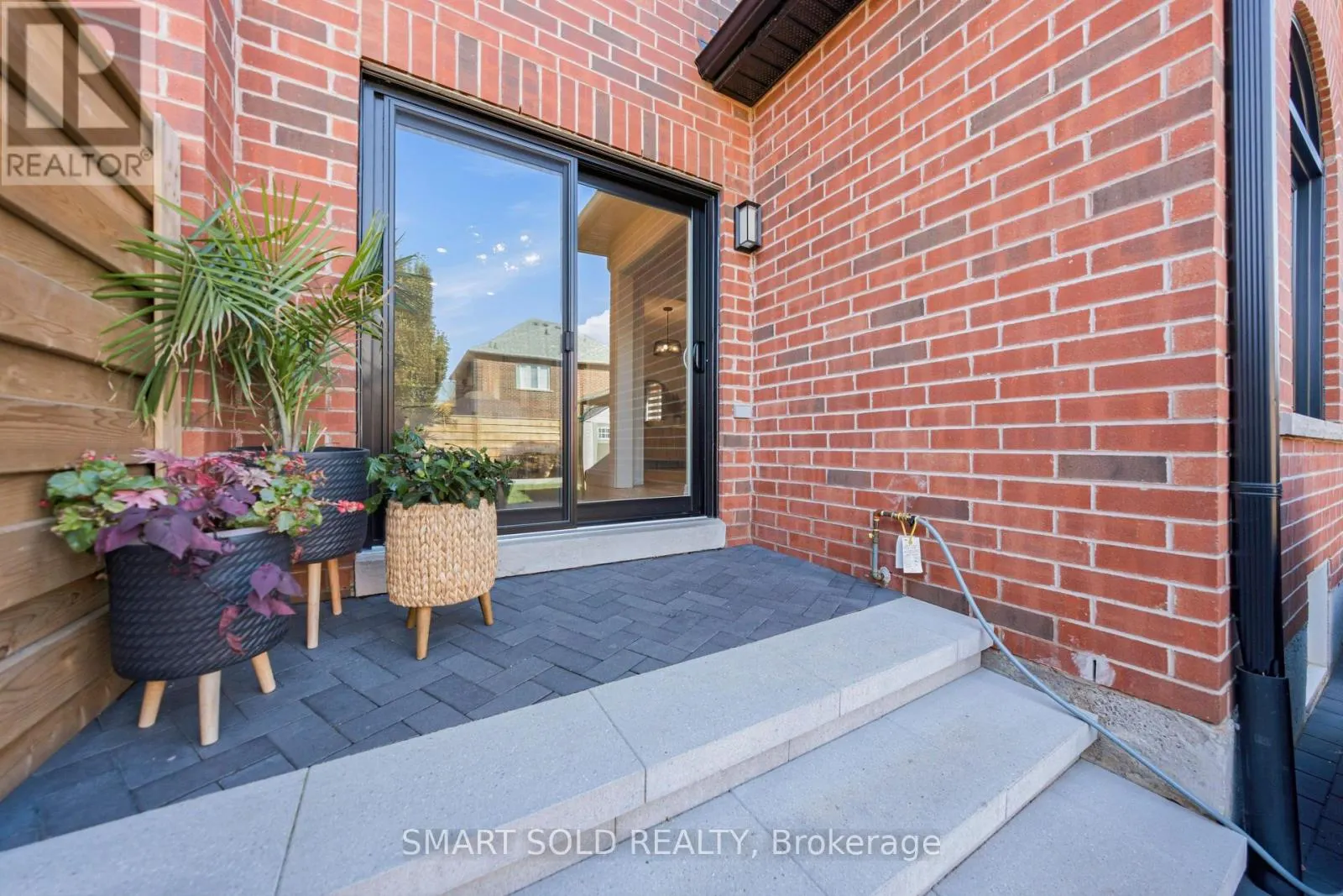 24 ANDES CRESCENT