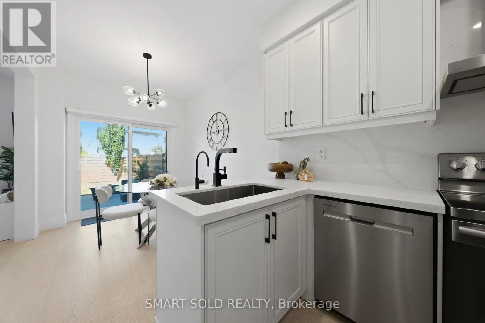 24 ANDES CRESCENT