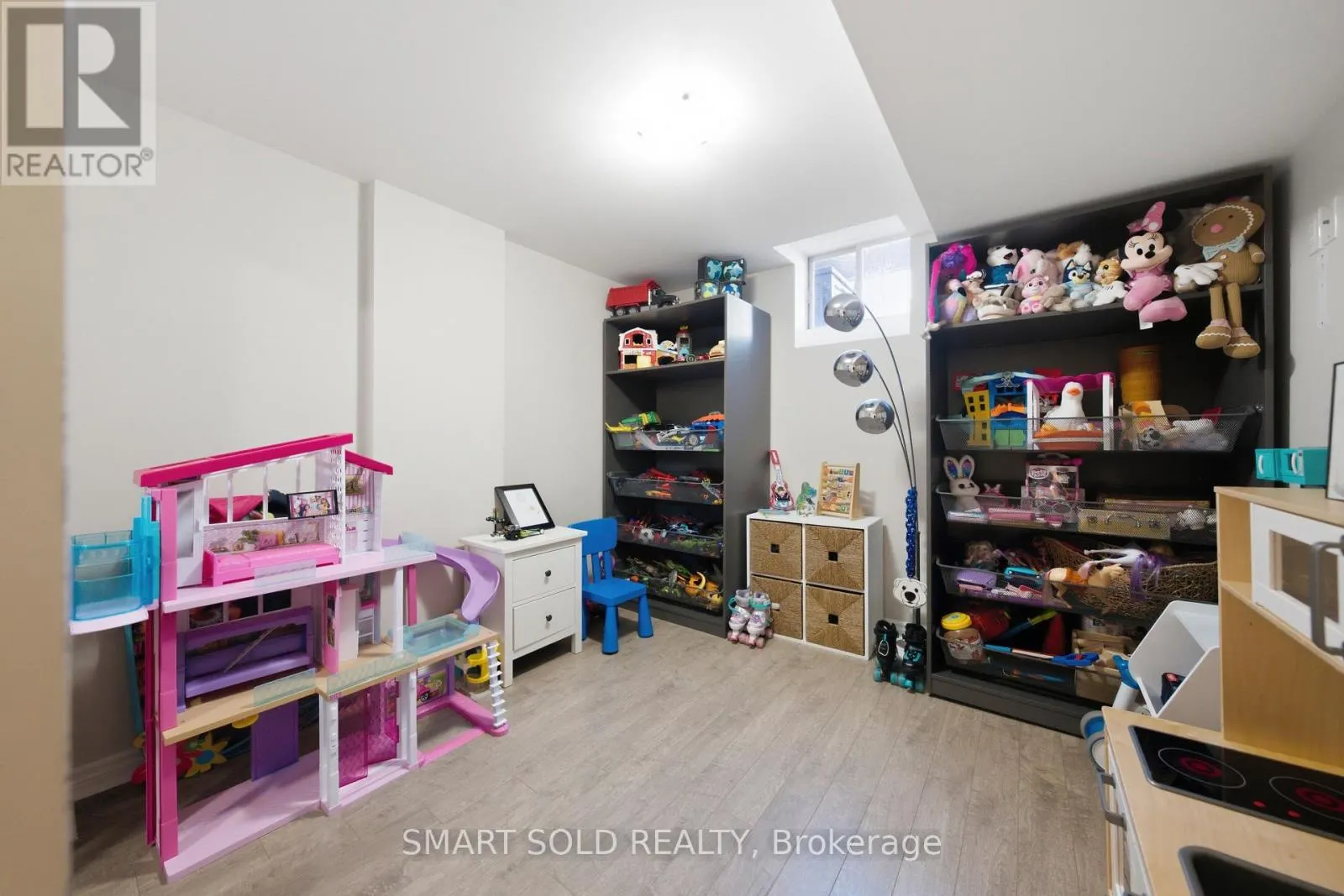 24 ANDES CRESCENT