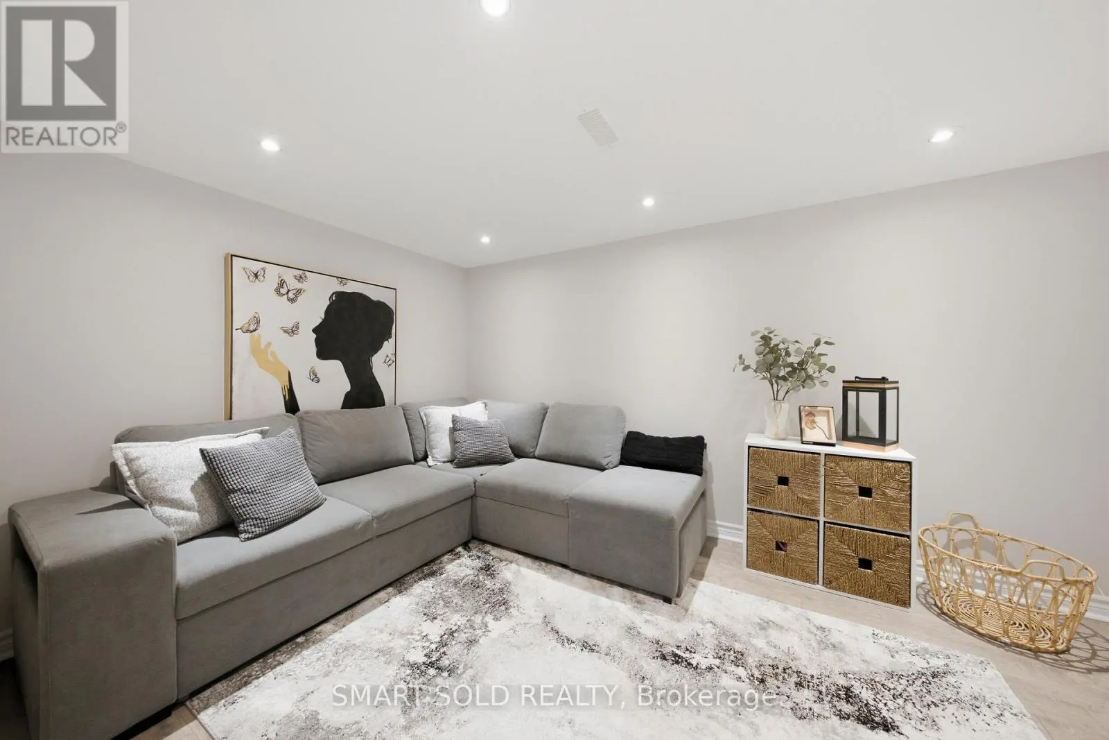 24 ANDES CRESCENT