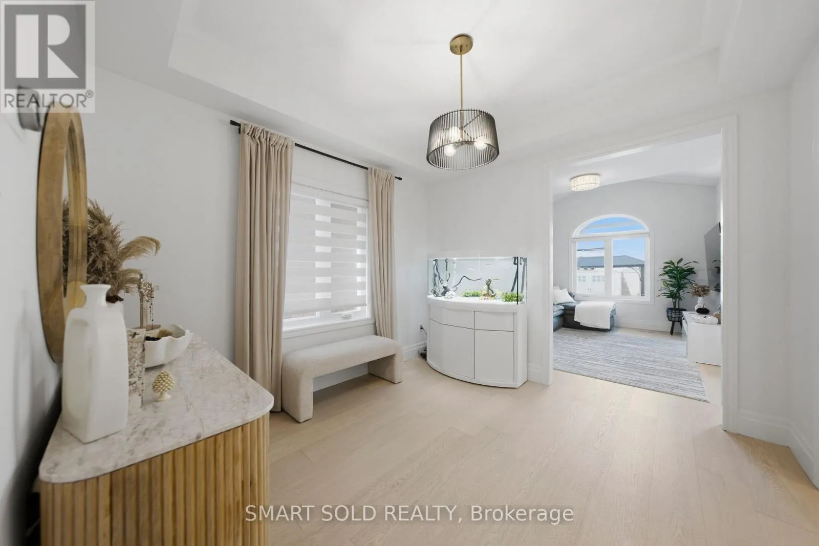 24 ANDES CRESCENT