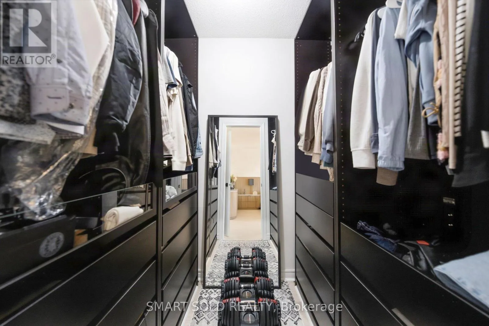 24 ANDES CRESCENT