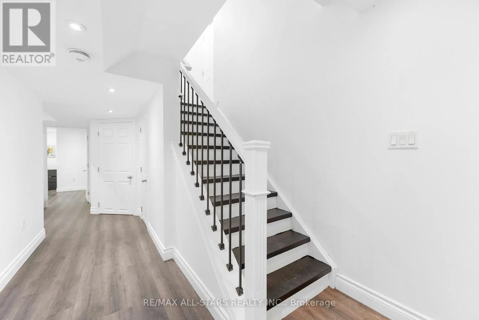 93 ARCO CIRCLE
