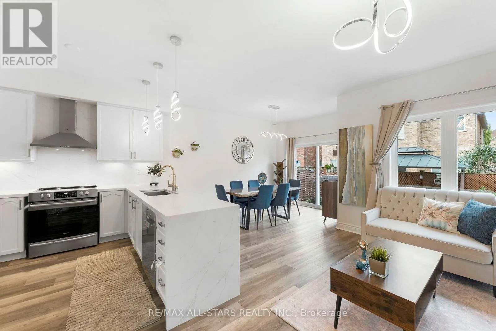 93 ARCO CIRCLE