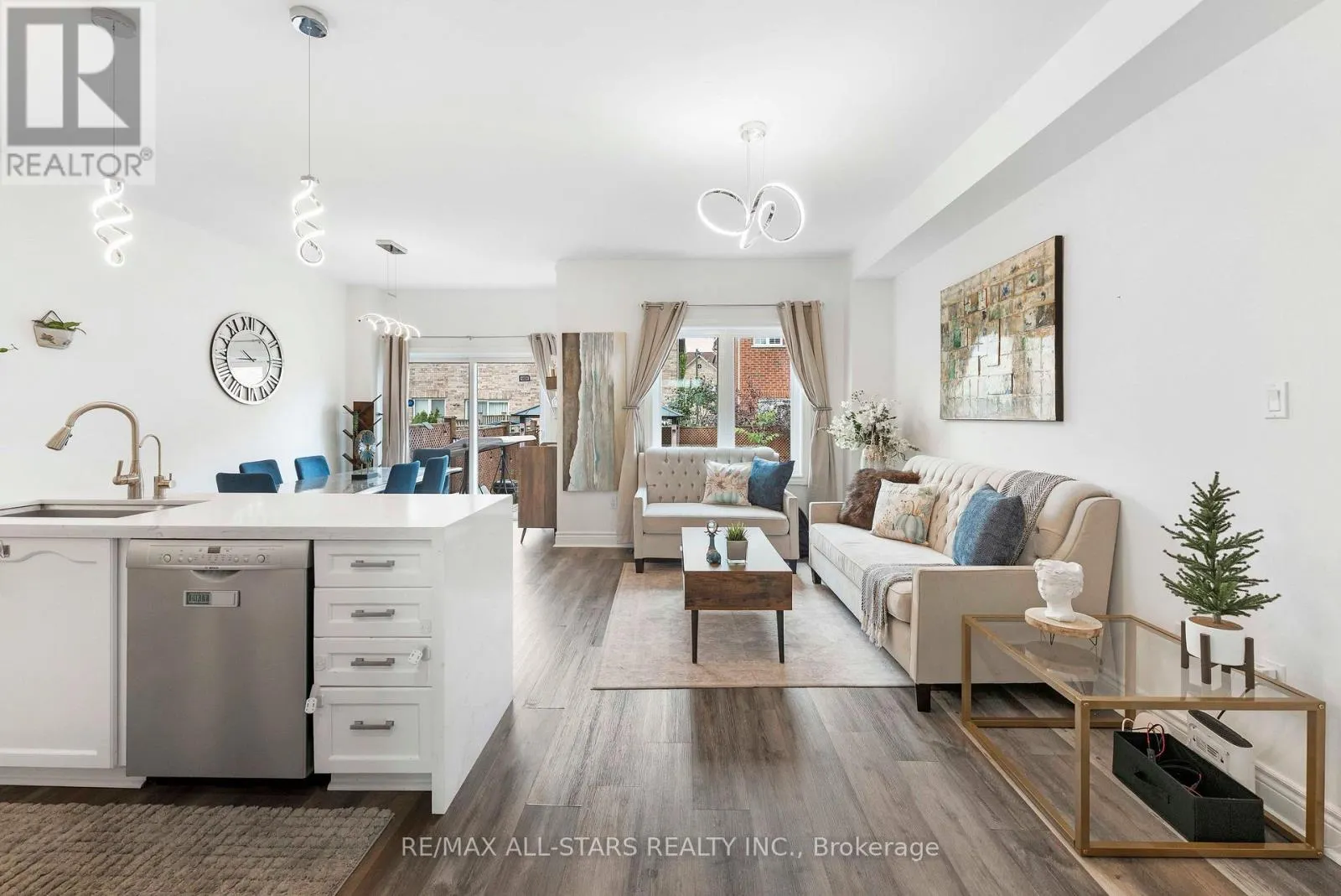 93 ARCO CIRCLE