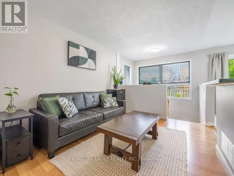 479 HEDDLE CRESCENT